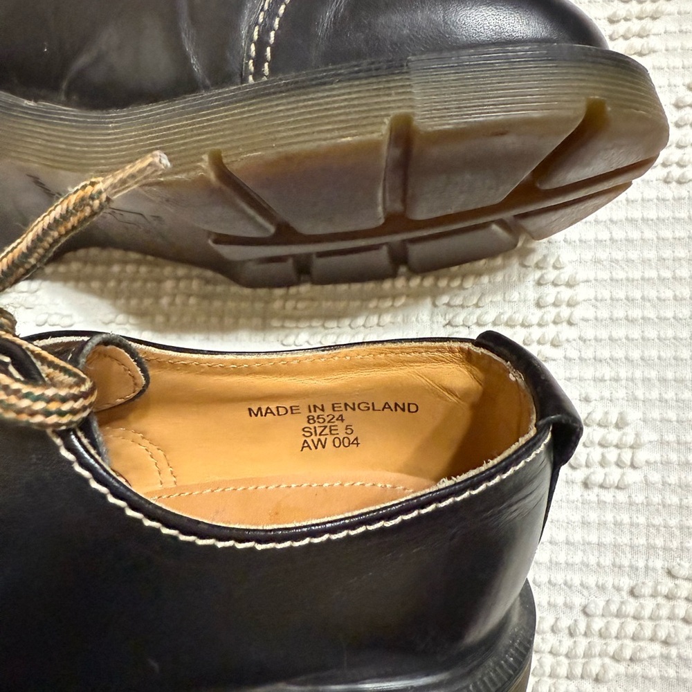 Dr. Martens vintage shoes, UK size 5, US 7 women’s - Picture 6 of 7